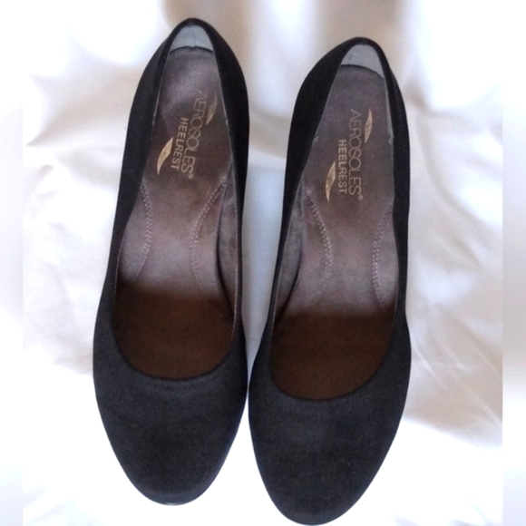 AEROSOLES Black Classic Heels Elegant Design Sz 9 EUC - Picture 5 of 9